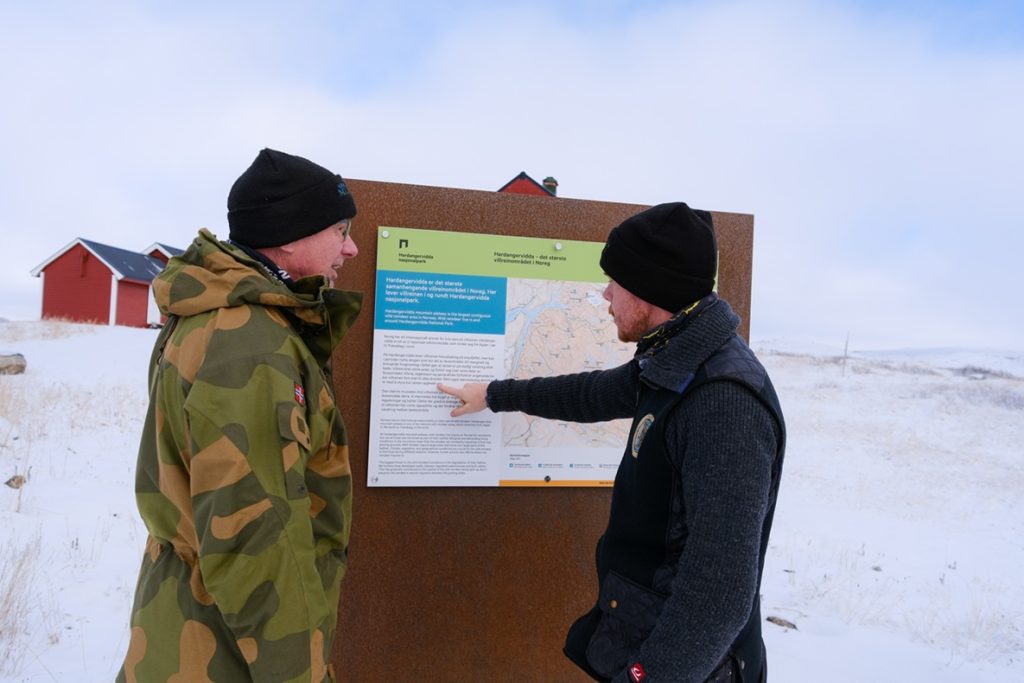 Villreinen på Hardangervidda kjemper for livet og tigger sin verste fiende om hjelp – nå må Norge holde sitt løfte til naturen og verdenssamfunnet. 3