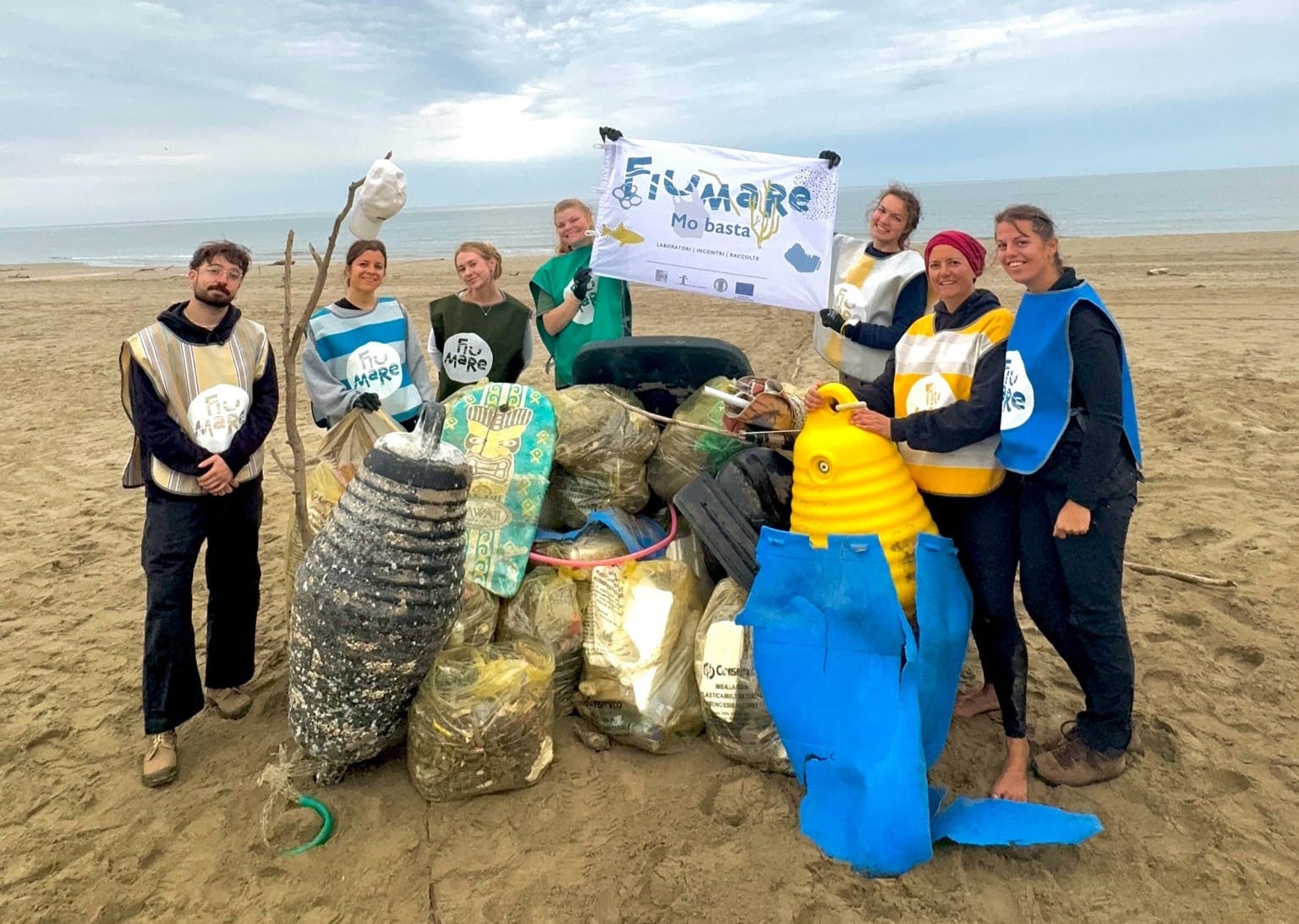 FiuMare på strandrydding